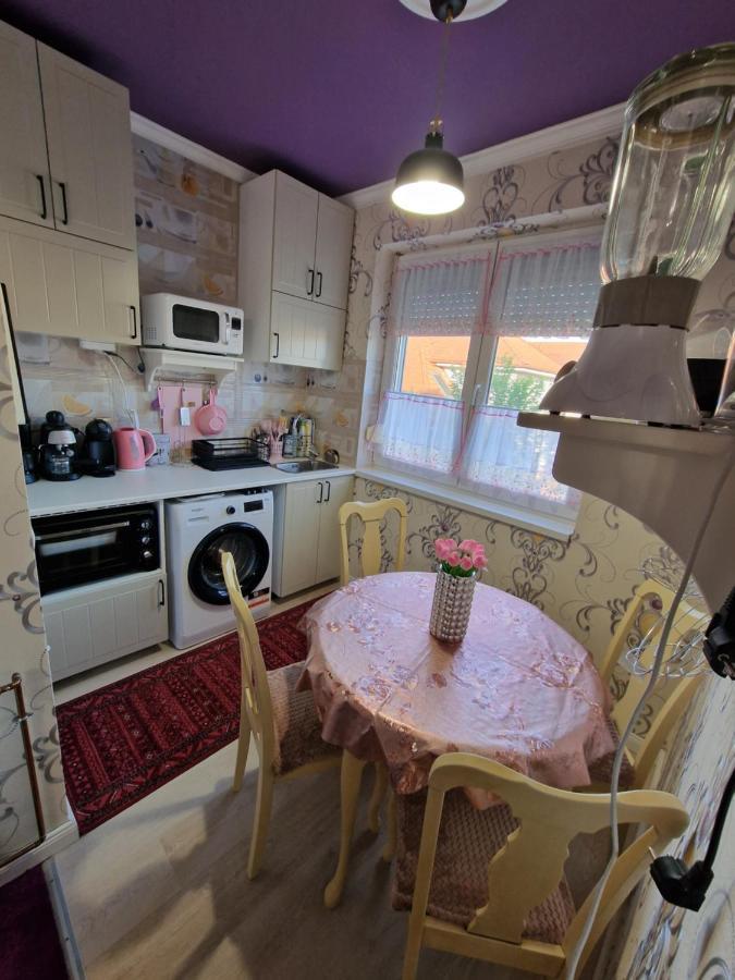 Kleopatra Apartman Hajduszoboszlo Bagian luar foto
