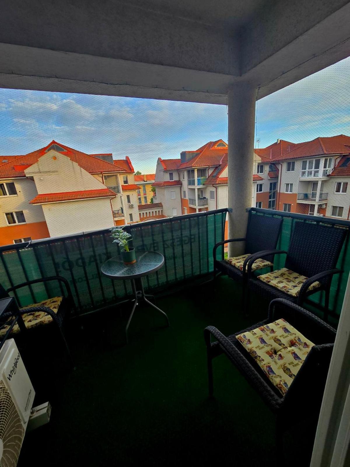 Kleopatra Apartman Hajduszoboszlo Bagian luar foto